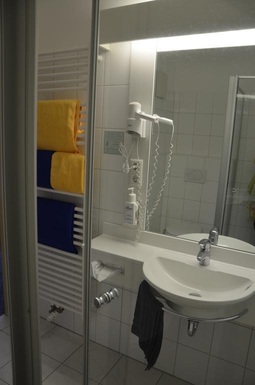 Hotel Aquamarin Papenburg Δωμάτιο φωτογραφία